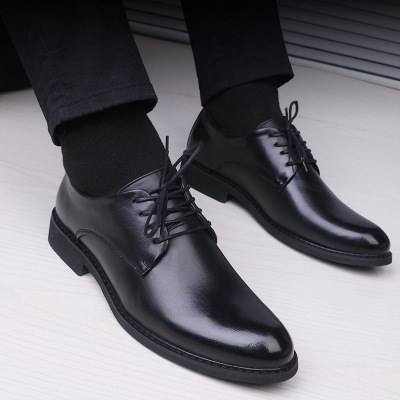 Black Shoes With Pointed Toe For Men - Image 3