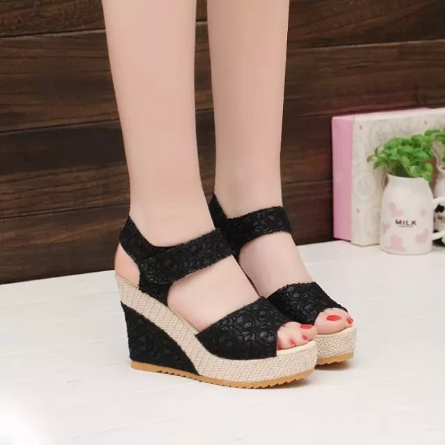 Flat bottom high heel sandals - Image 9